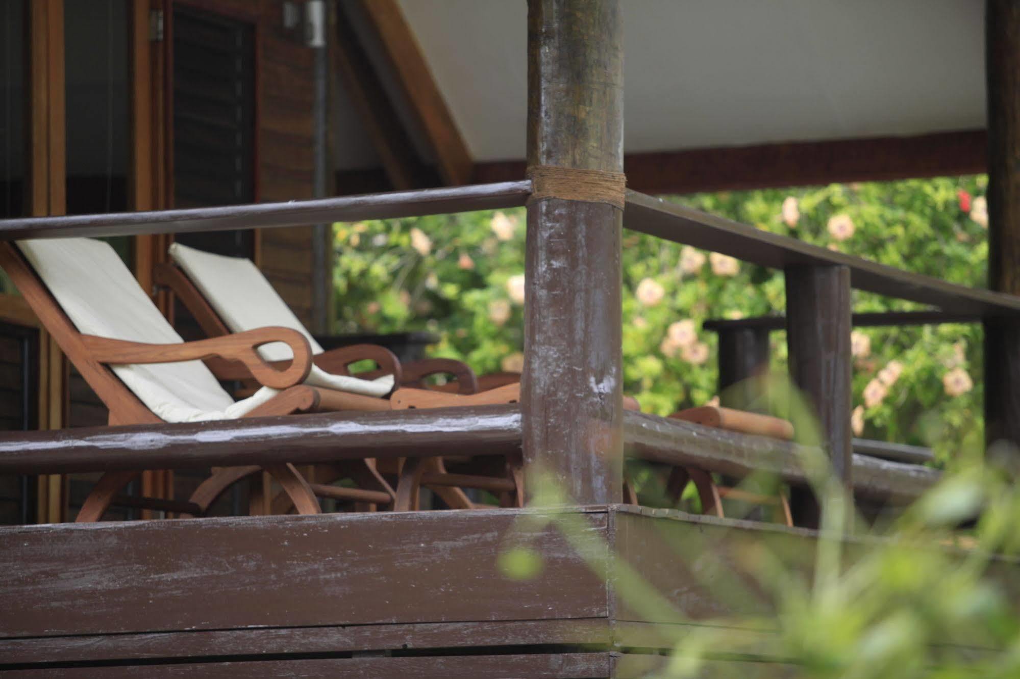 Viwa Island Resort Extérieur photo